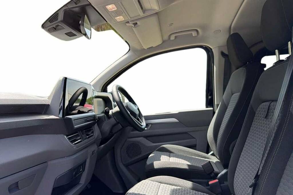 Volkswagen Transporter Shuttle 160Kw 65Kwh Minibus Style Black #2