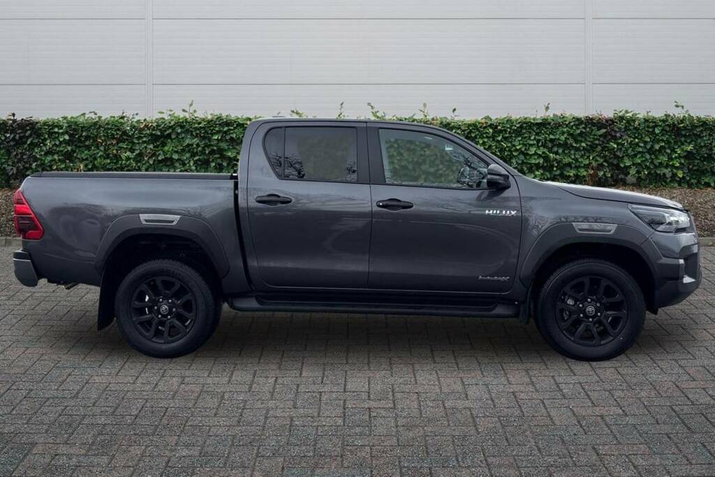 Toyota HILUX Invincible X Dcab Pick Up 2.8 D 48V Grey #5