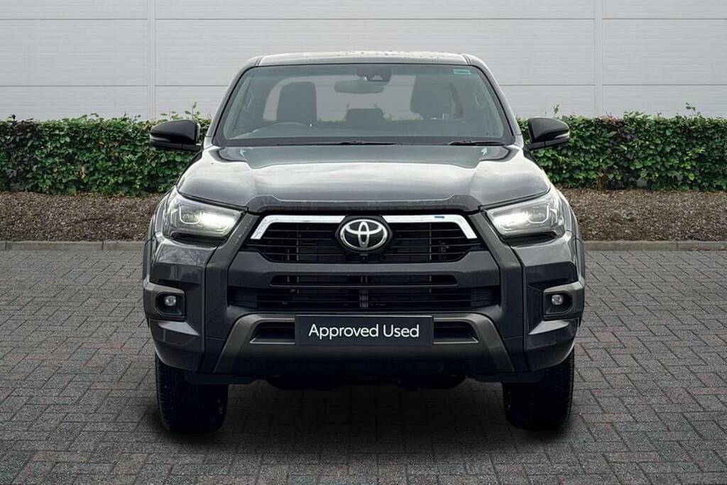 Toyota HILUX Invincible X Dcab Pick Up 2.8 D 48V Grey #3