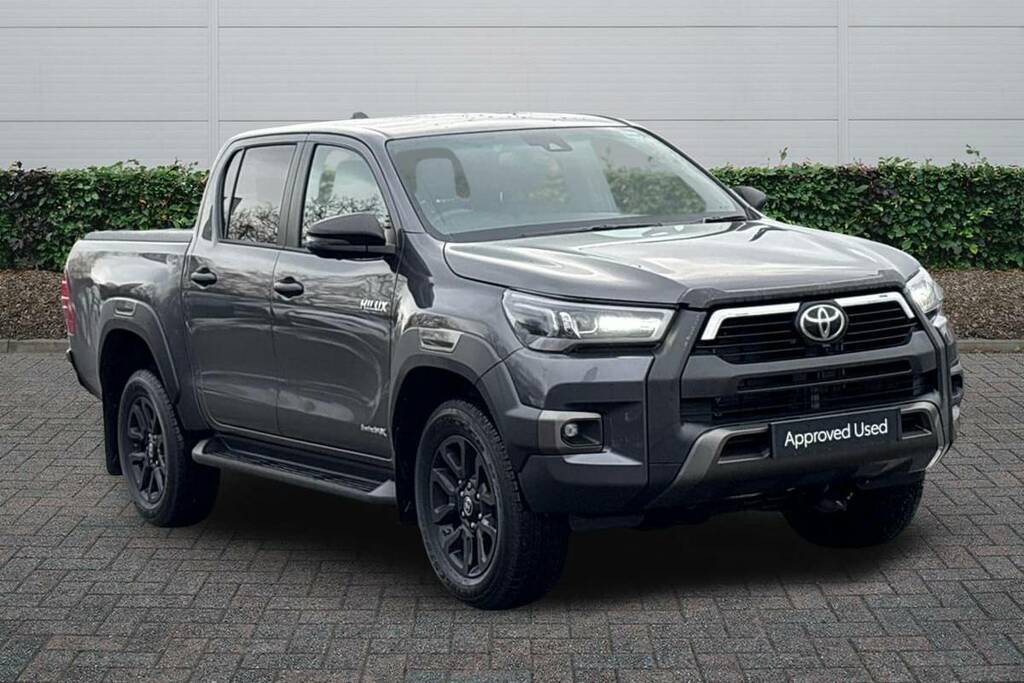 Toyota HILUX Invincible X Dcab Pick Up 2.8 D 48V Grey