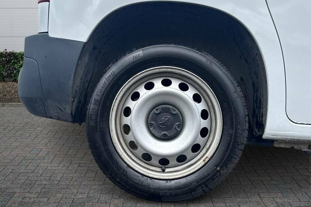 Toyota Proace City 1.5D 100 Active Van 6 Speed White #6