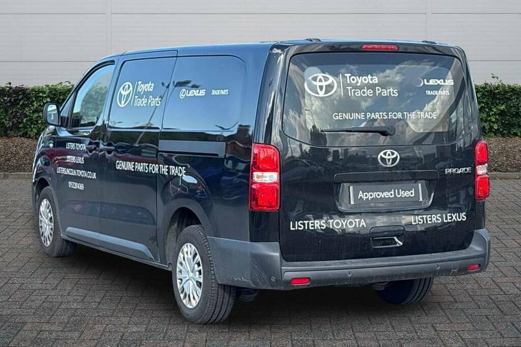 Toyota PROACE 2.0D 145 Icon Van Black