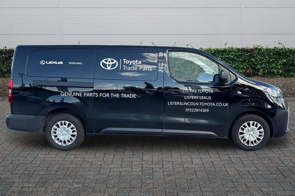 Toyota PROACE 2.0D 145 Icon Van Black #4