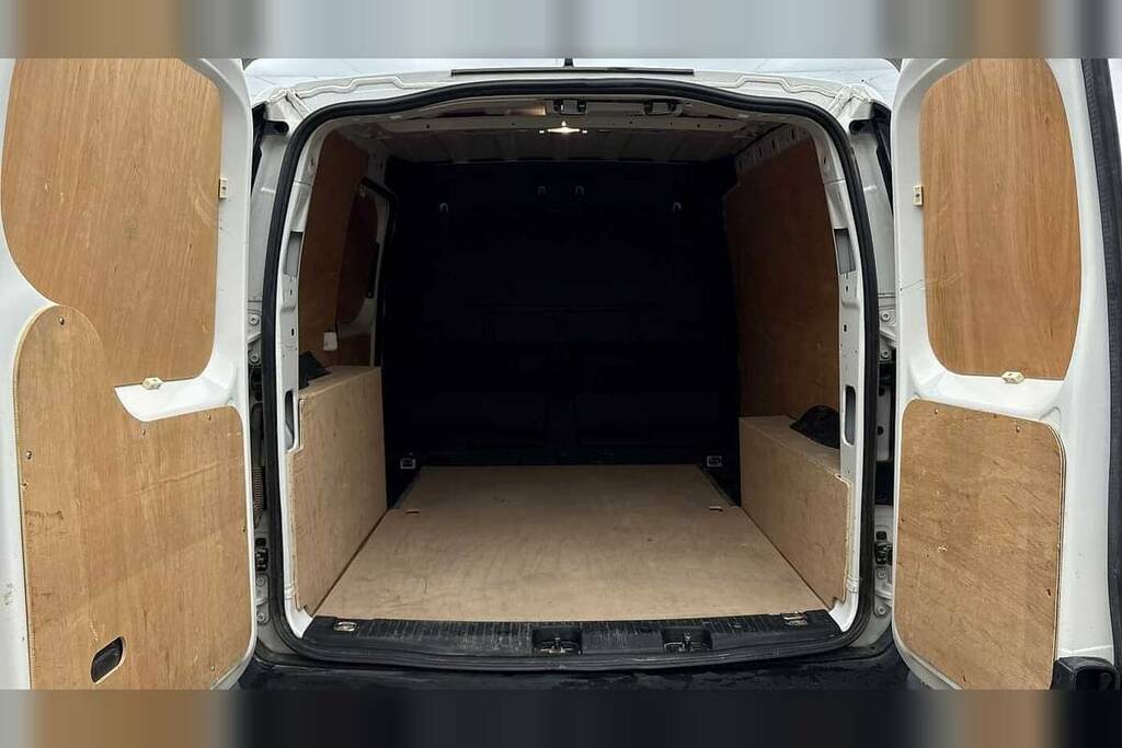 Volkswagen Caddy C20 Cargo Commerce Pro Swb 122 Ps 2.0 Tdi 7Sp Dsg Black #7