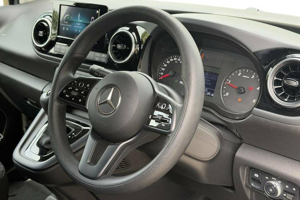 Mercedes-Benz CITAN 110Cdi Premium Van Black #4