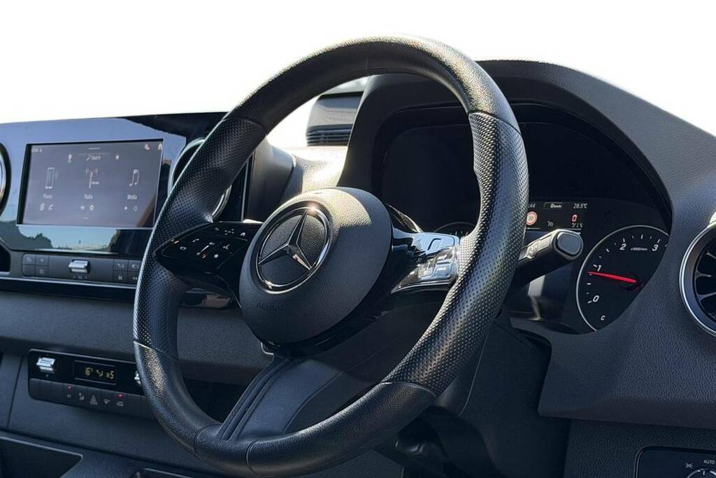 Mercedes-Benz Sprinter 3.5T H2 Pro Van 9G-tronic KR25LTU Blue #4