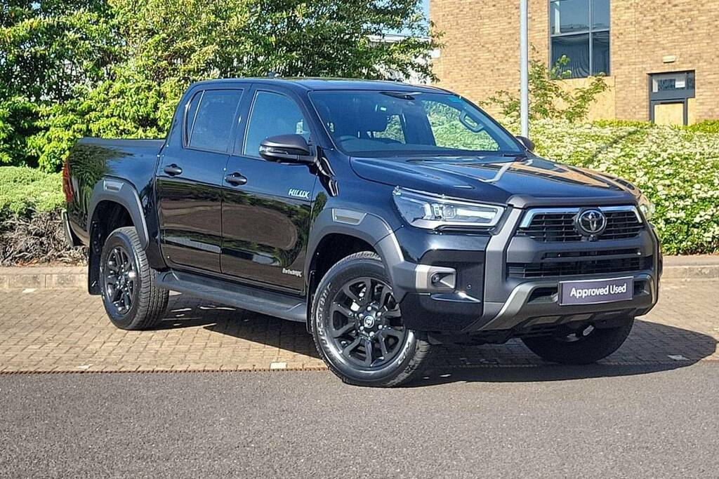 Toyota HILUX Invincible X Dcab Pick Up 2.8 D 48V Black