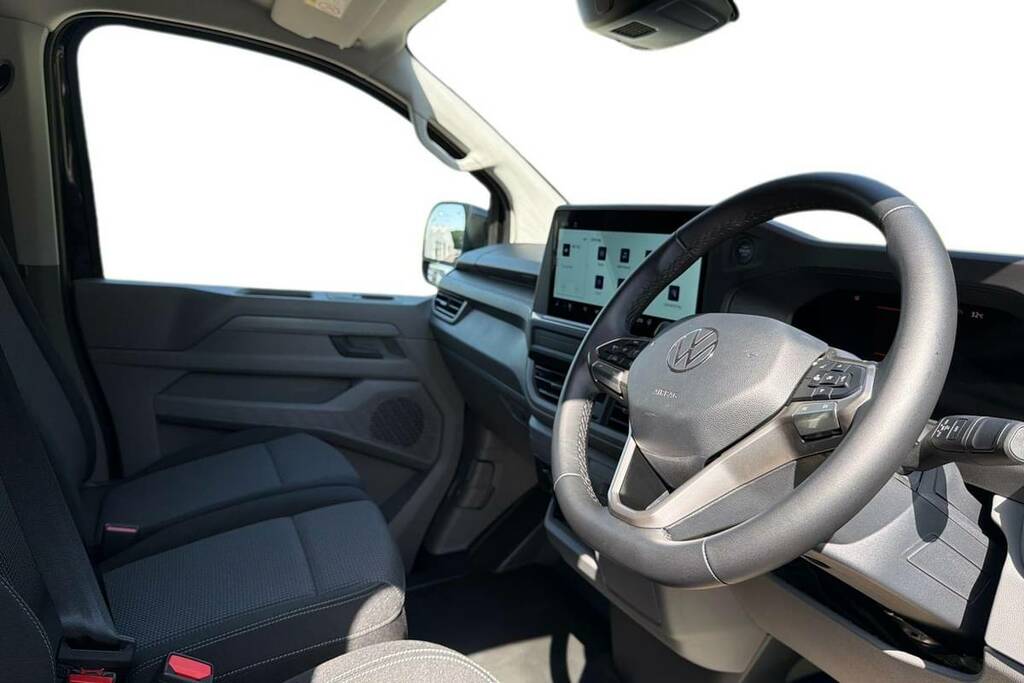 Volkswagen E-Transporter 160Kw 65Kwh Commerce Pro Van Black #4