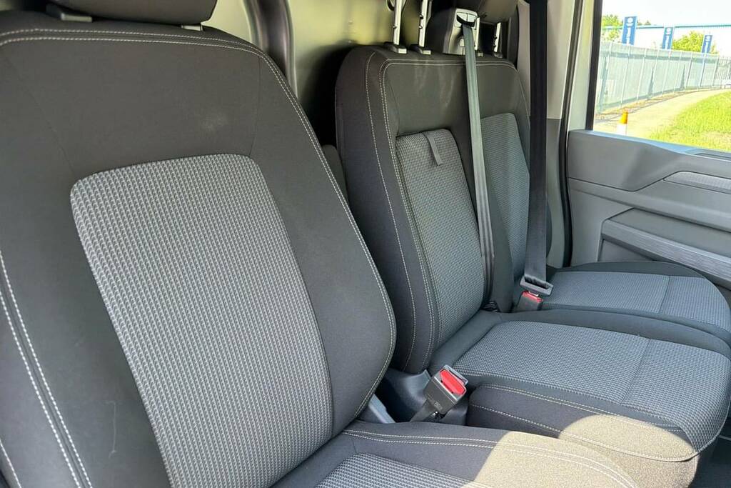 Volkswagen E-Transporter 160Kw 65Kwh Commerce Pro Van Grey #6