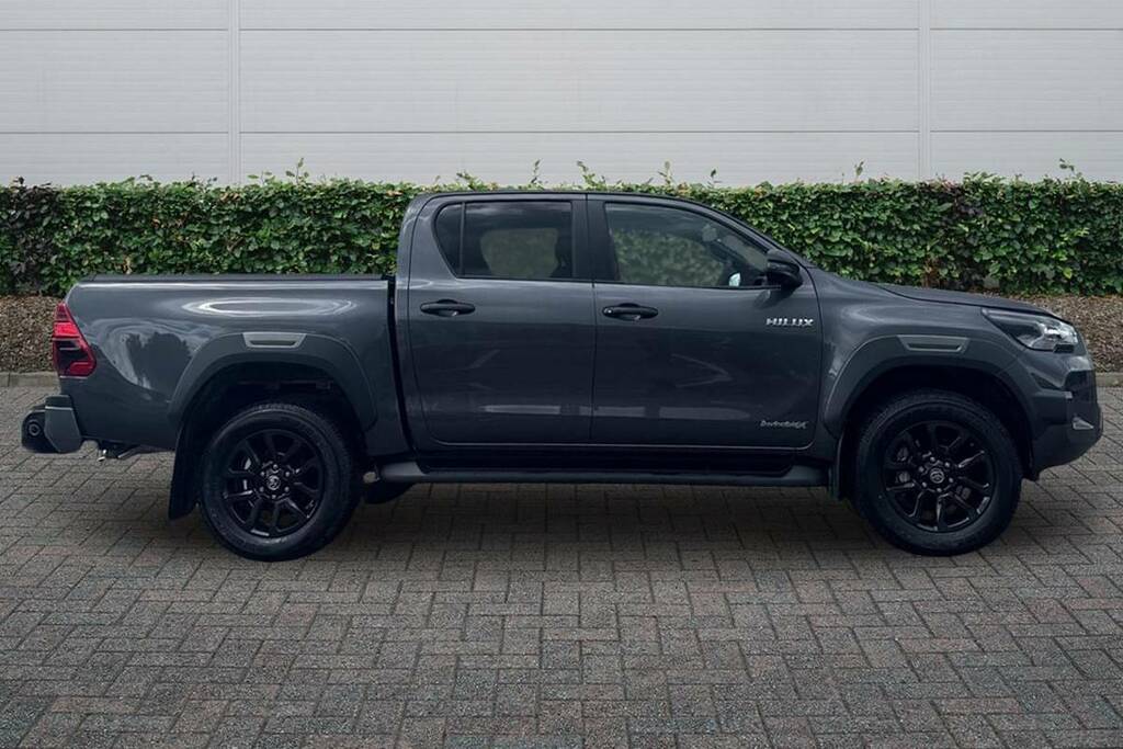 Toyota HILUX Invincible X Dcab Pick Up 2.8 D 48V Grey #5