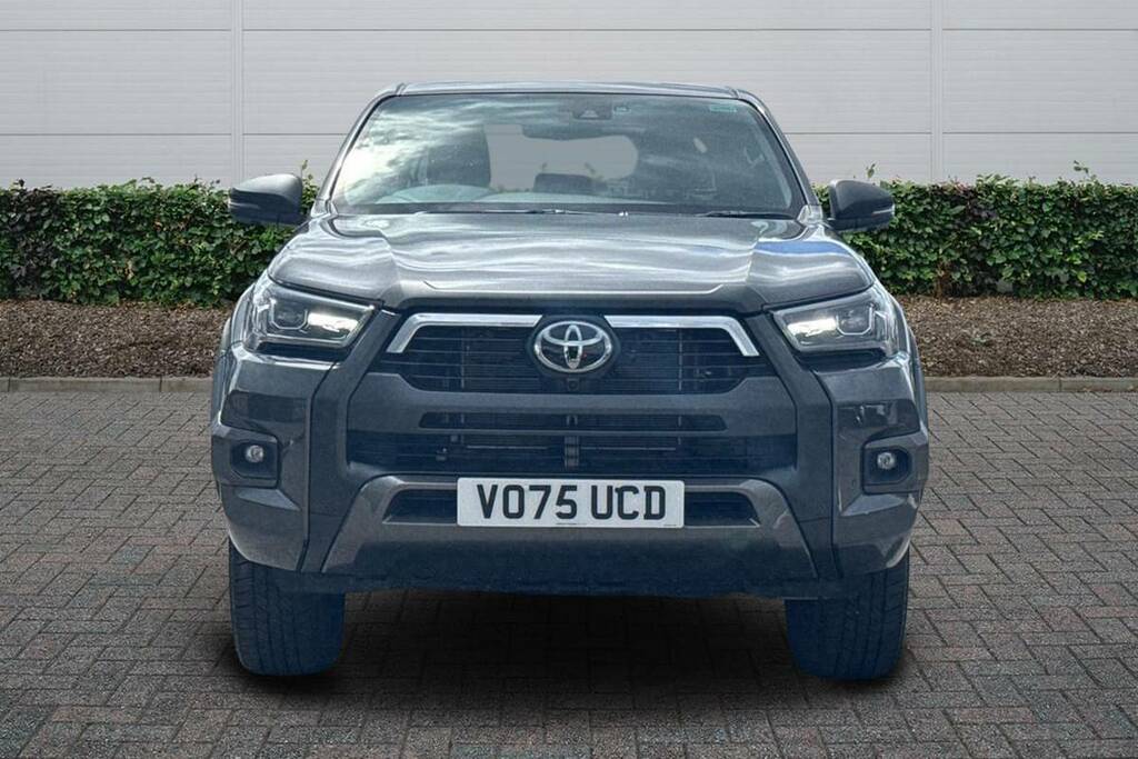 Toyota HILUX Invincible X Dcab Pick Up 2.8 D 48V Grey #3