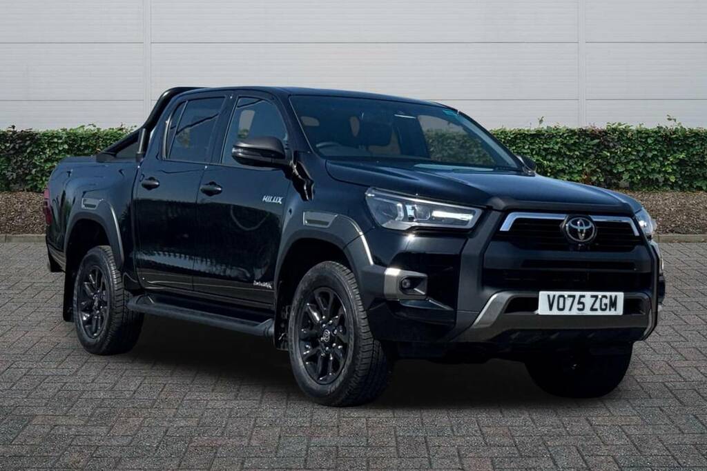 Toyota HILUX Invincible X Dcab Pick Up 2.8 D 48V Black