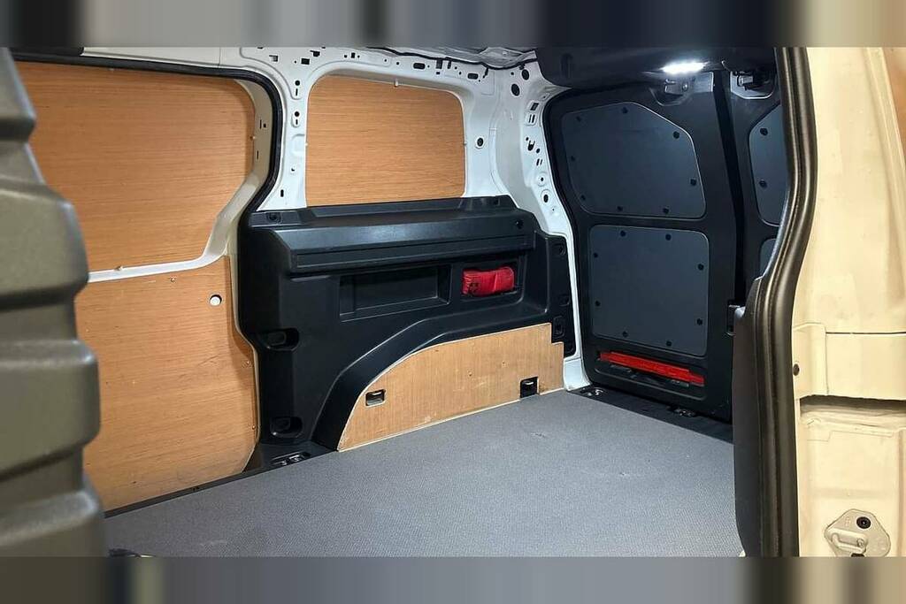 Volkswagen ID.Buzz 150Kw Life Pro 77Kwh Orange #8