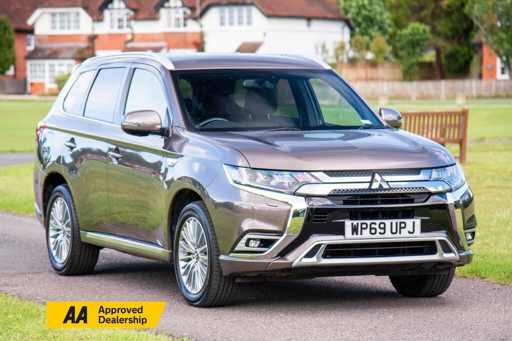 Mitsubishi Outlander 2.4H Twinmotor 13.8Kwh 4H Cvt 4Wd Euro 6 Ss