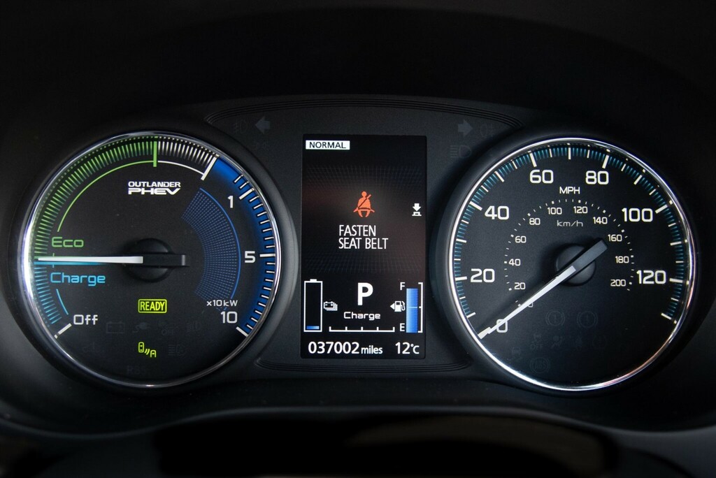 Mitsubishi Outlander 2.4 Phev 4Hs Brown #24