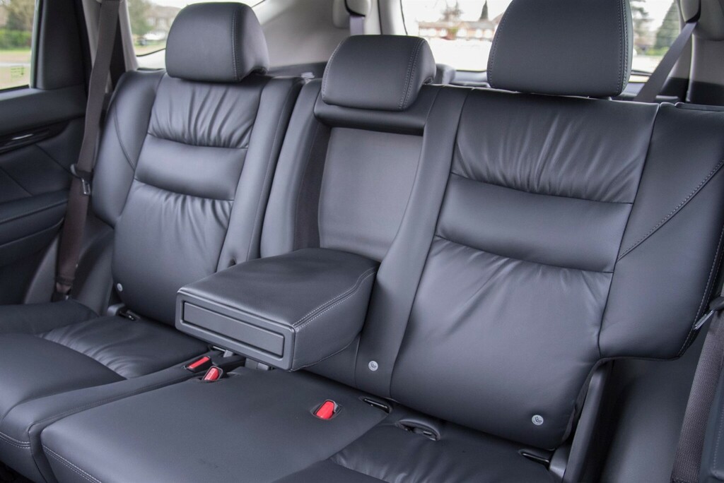 Mitsubishi Shogun Sport 2.4L 4 Grey #21