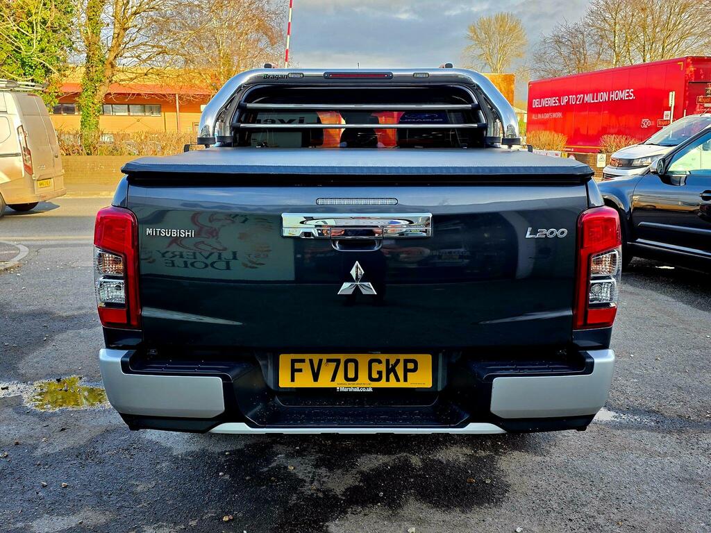 Mitsubishi L200 2.2 Di-d Dc Barbarian 4Wd Euro 6 Ss Grey #4