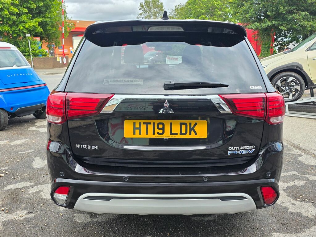Mitsubishi Outlander 2.0 Exceed Cvt White #7