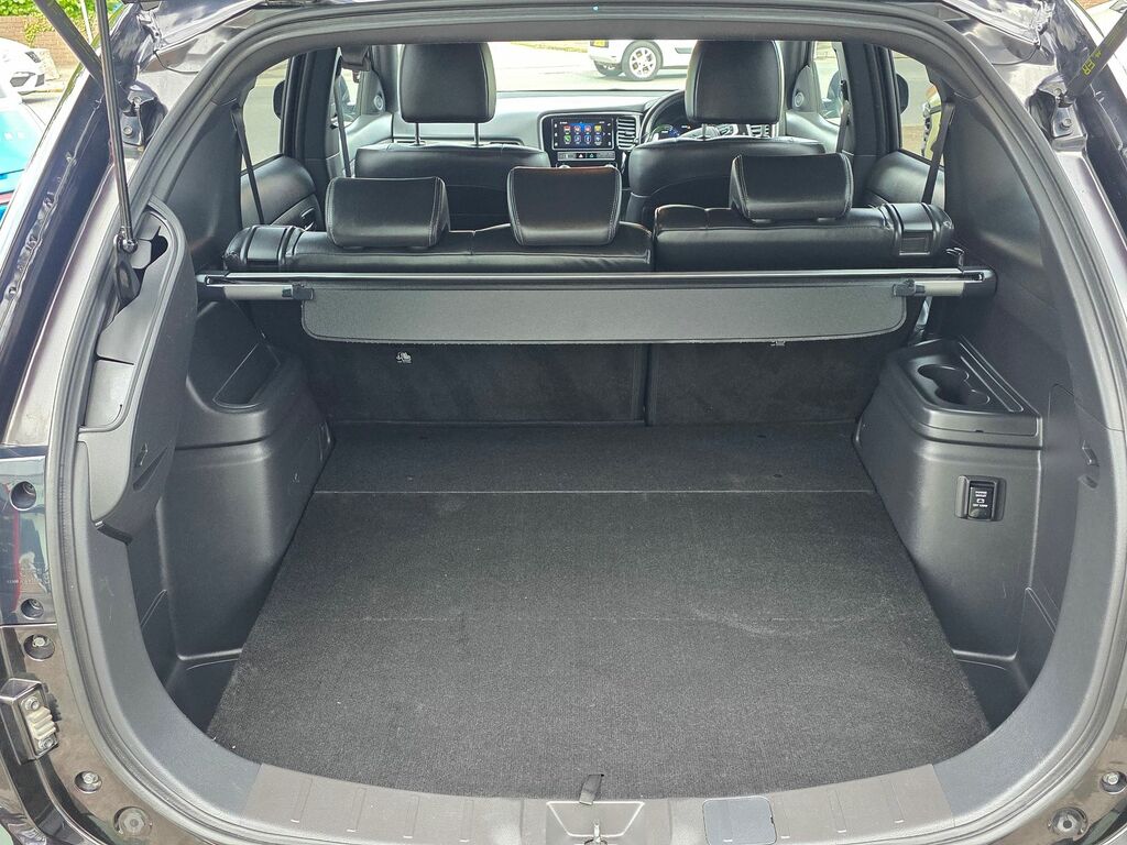 Mitsubishi Outlander 2.0 Exceed Cvt White #11