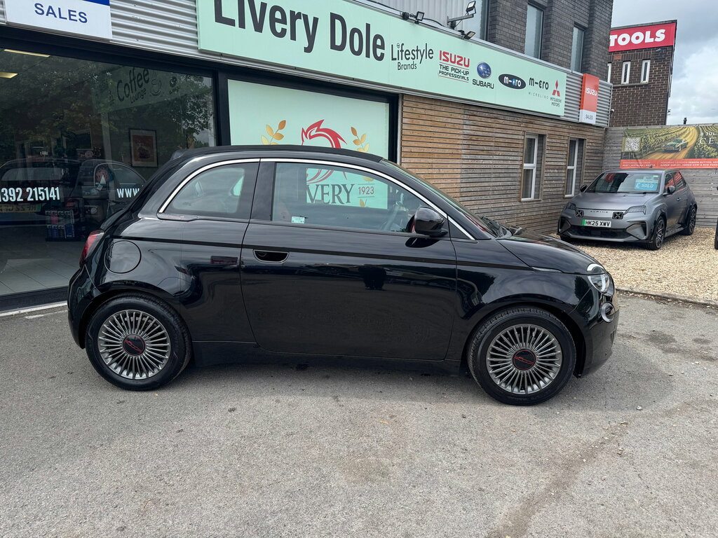 Fiat 500E C 42Kwh Red Convertible 118 Ps Black #3