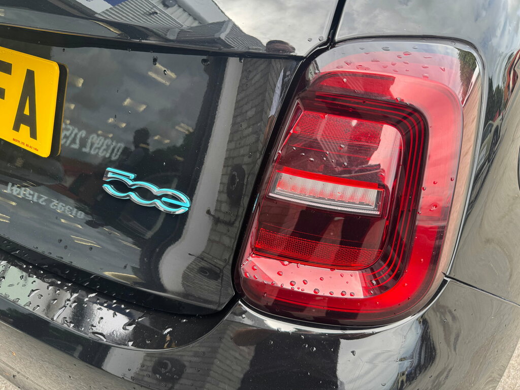 Fiat 500E C 42Kwh Red Convertible 118 Ps Black #5