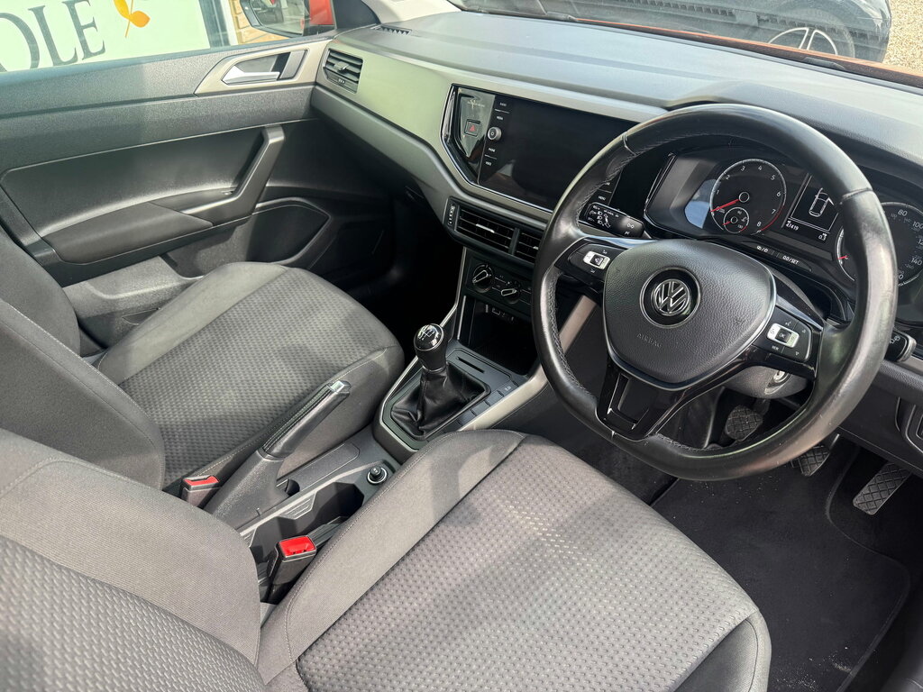 Volkswagen Polo 1.0 Se Hatchback Euro 6 Ss 6 NJ18TWW Orange #2