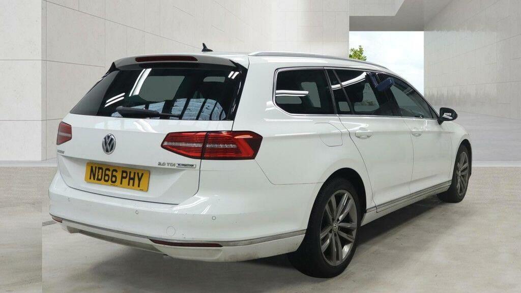 Volkswagen Passat 2.0 Tdi Bluemotion Tech Gt Euro 6 Ss White #3