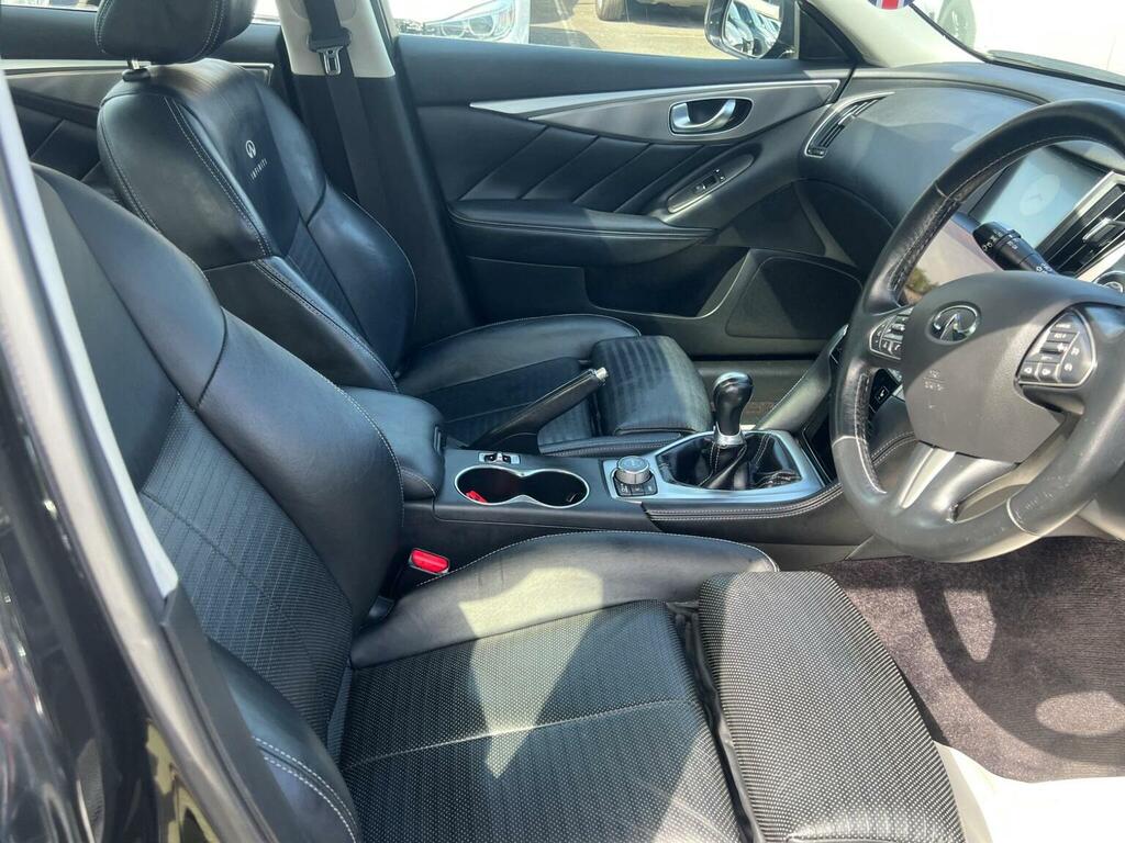 Infiniti Q50 Saloon Black #35
