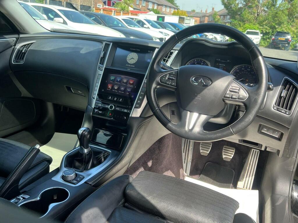 Infiniti Q50 Saloon Black #34