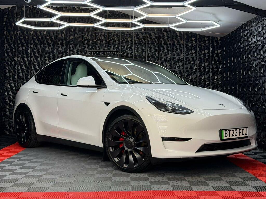 Tesla Model Y Suv Dual Motor Performance 4Wde 20232 White