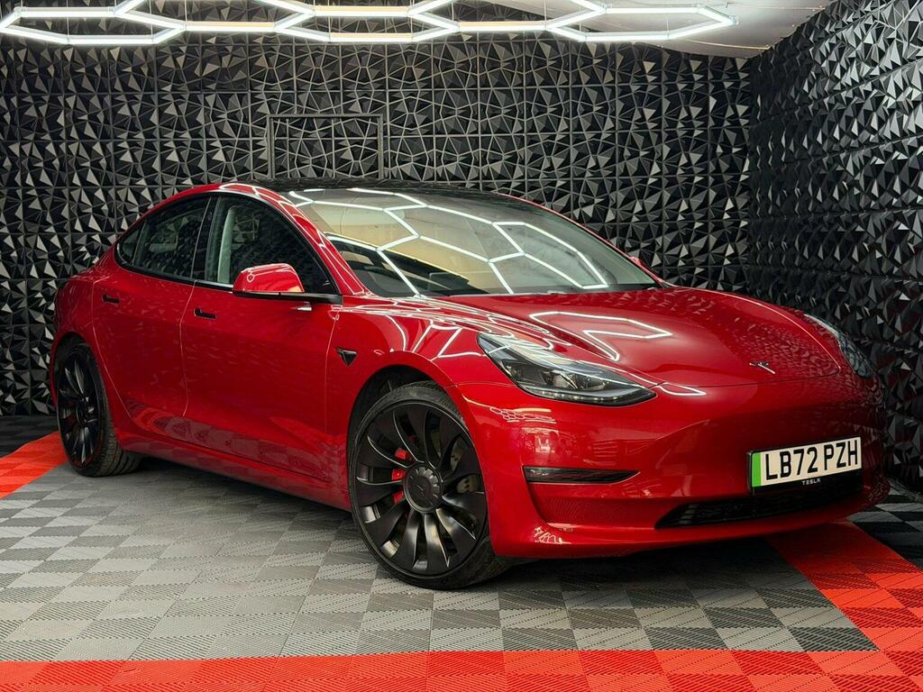 Tesla Model 3 Saloon Dual Motor Performance 4Wde Per Red