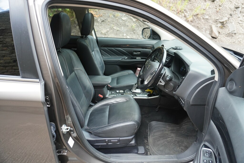 Mitsubishi Outlander 2.0 H 12Kwh 4Hs Brown #3