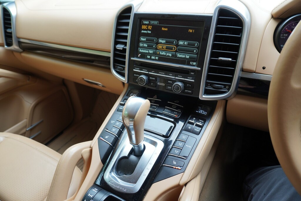 Porsche Cayenne 3.0 Td V6 Platinum Edition Suv Tiptroni Purple #12