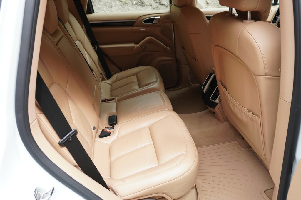 Porsche Cayenne 3.0 Td V6 Platinum Edition Suv Tiptroni Purple #9