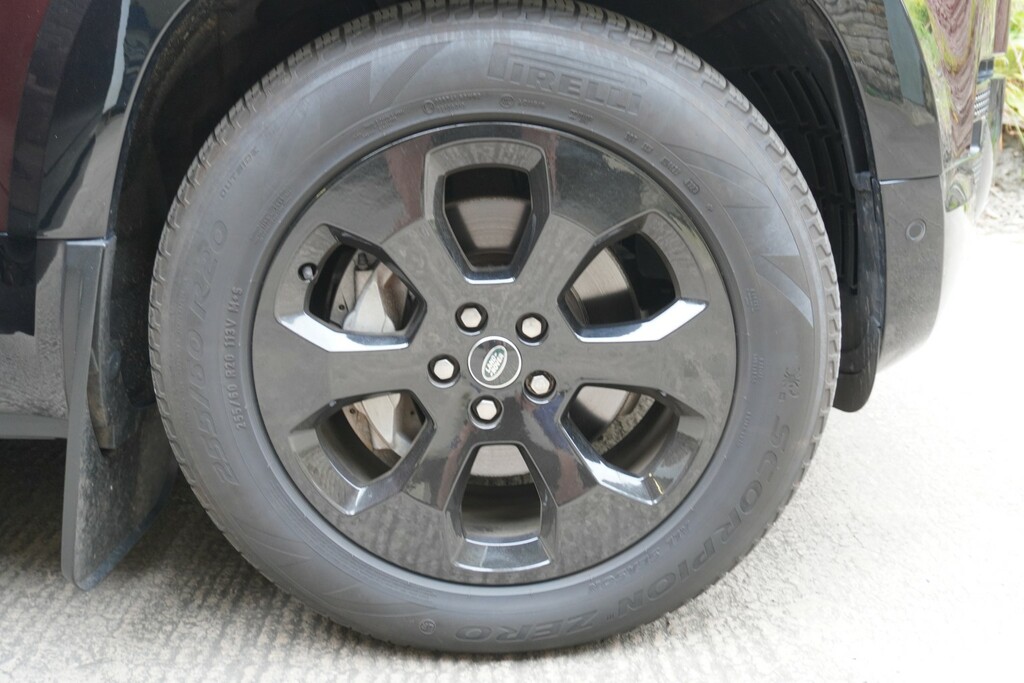 Land Rover Defender 130 3.0 D300 X-dynamic Hse 130 Silver #14
