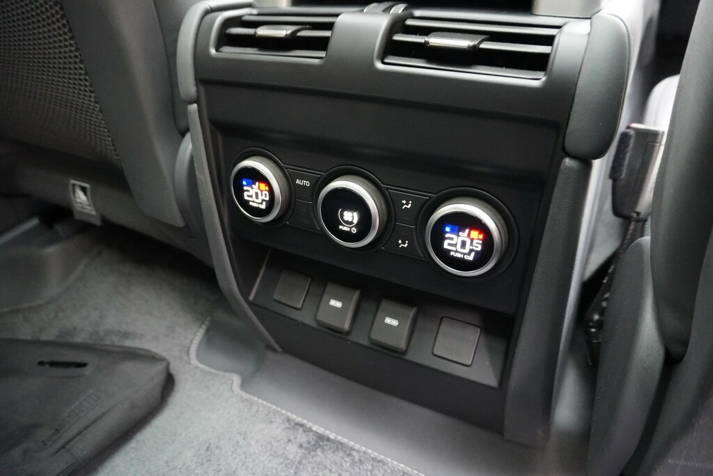 Land Rover Defender 130 3.0 D300 X-dynamic Hse 130 Silver #9