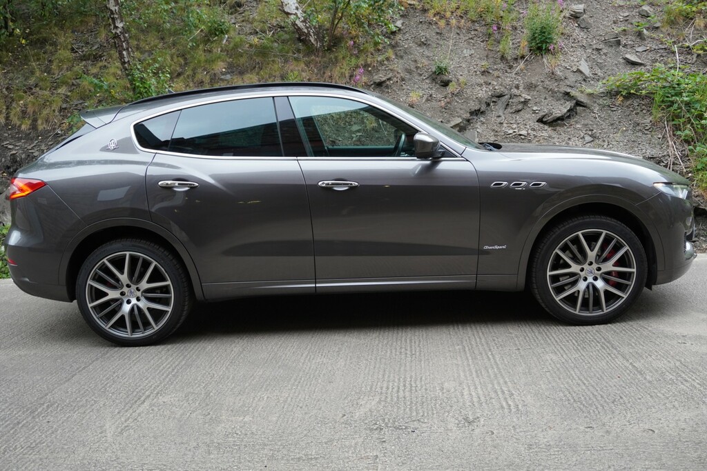 Maserati Levante 3.0 V6 S Grey #3