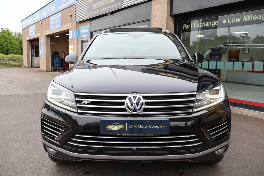 Volkswagen Touareg 3L R-line Plus MV17WSW Black #2