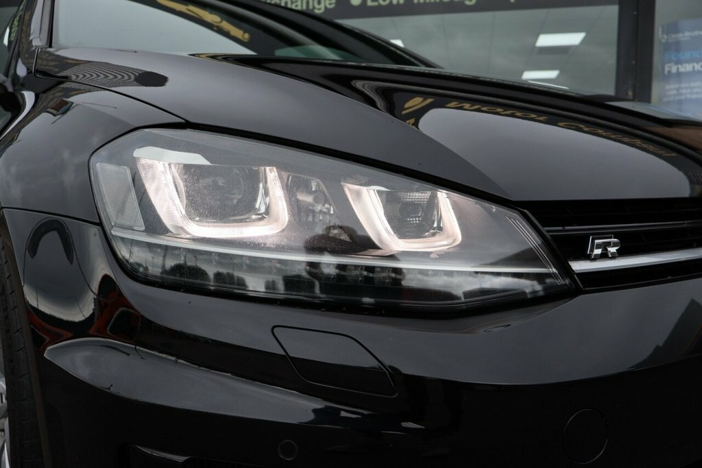 Volkswagen Golf 2L R Black #6