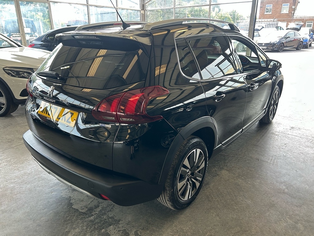 Peugeot 2008 Allure Black #4