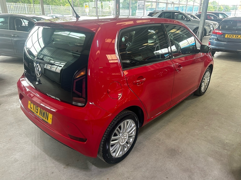 Volkswagen Up Move Up Tech Edition CT19NWN Red #4