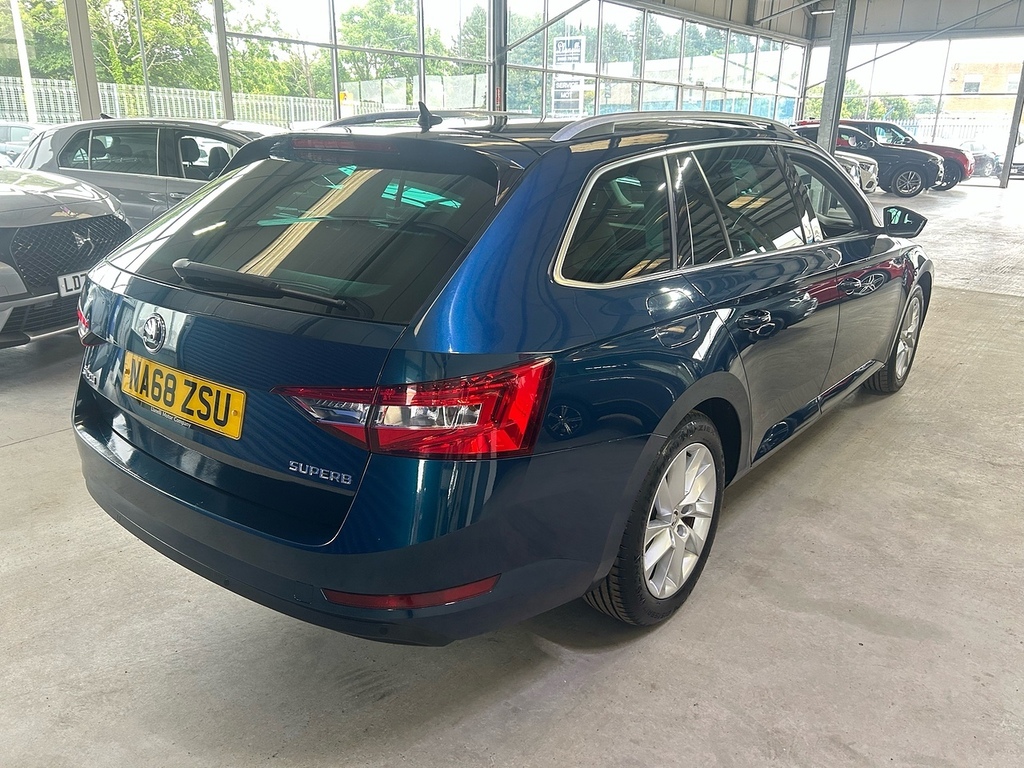 Skoda Superb Tdi Se Technology Blue #4