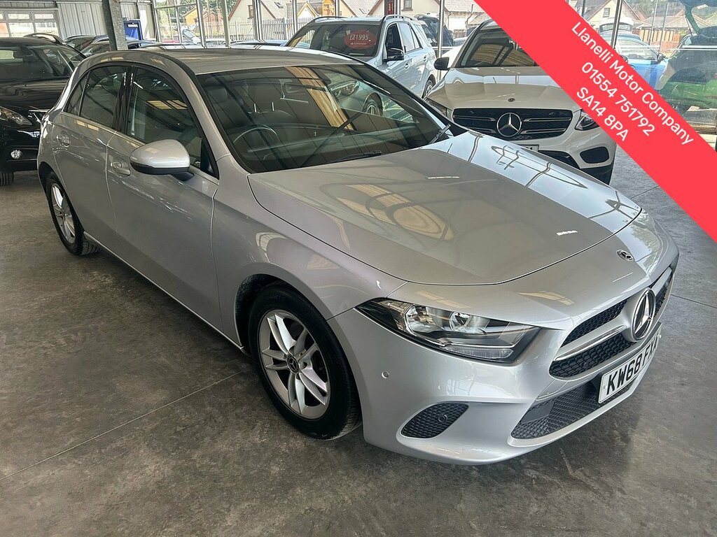 Mercedes-Benz A Class A180d Se KW68FXA Silver