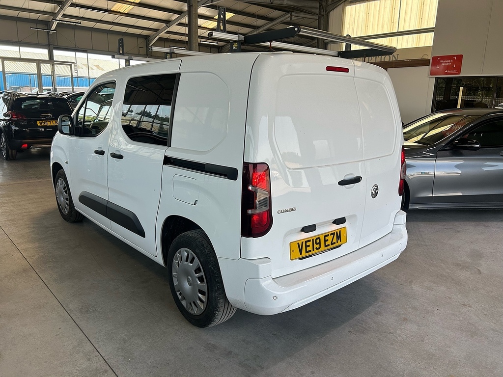 Vauxhall Combo Turbo D 2000 Sportive VE19EZM White #5