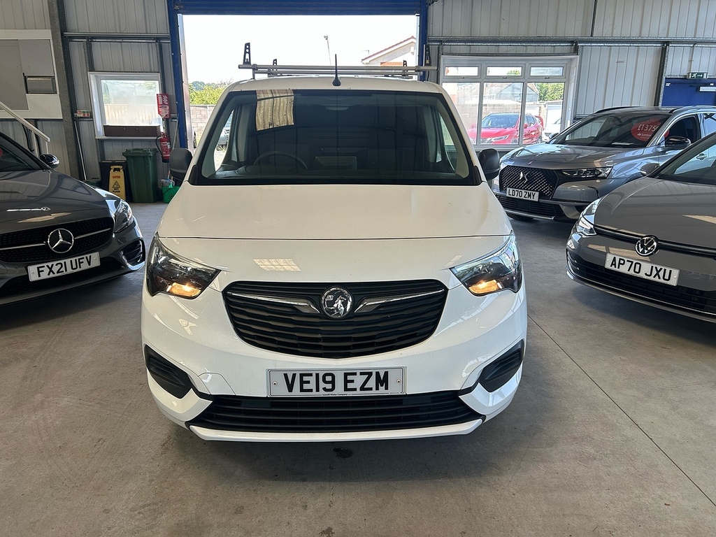 Vauxhall Combo Turbo D 2000 Sportive VE19EZM White #3