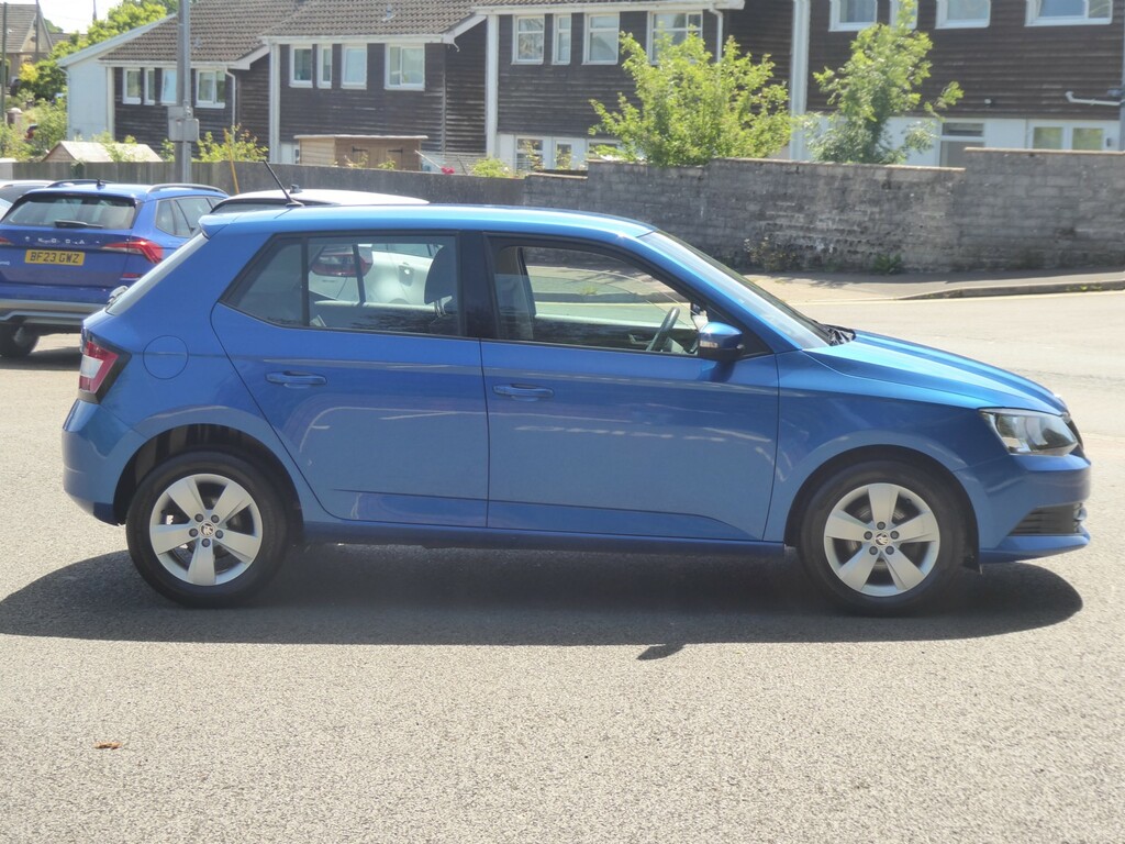 Skoda Fabia 1.0 Tsi Se Blue #6