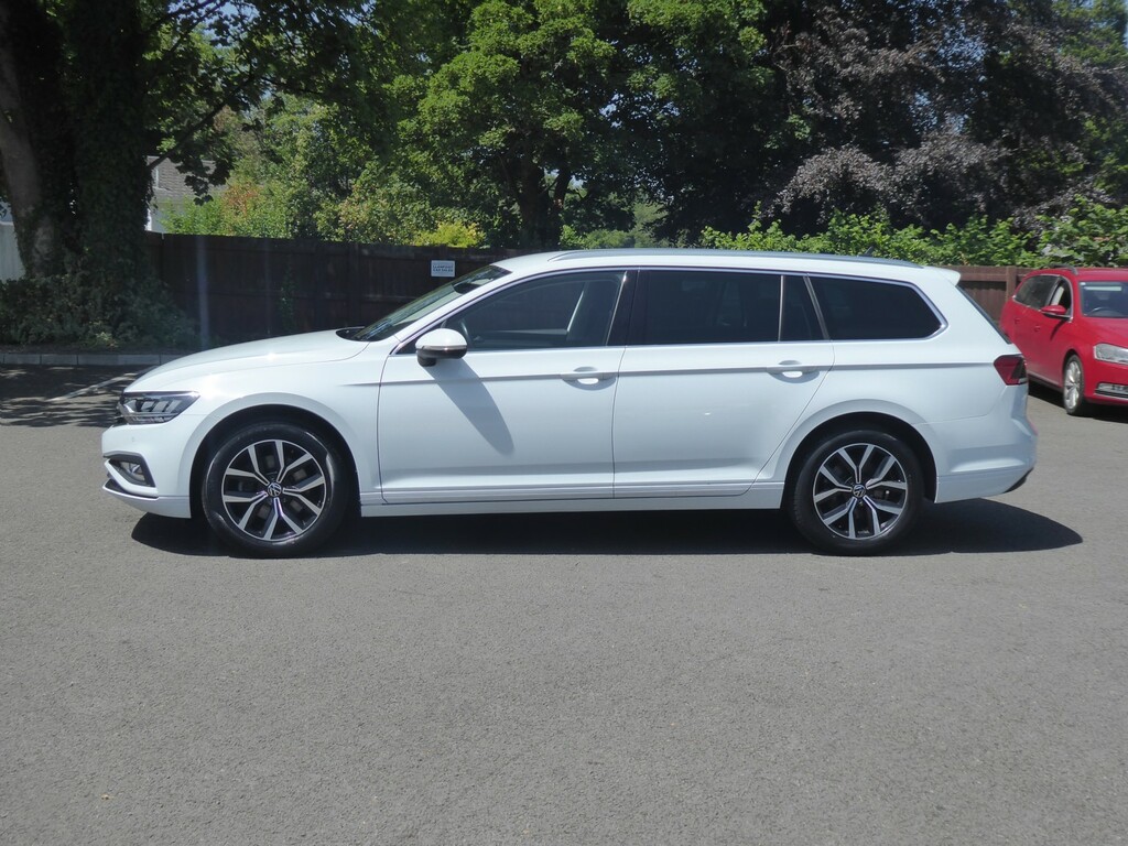 Volkswagen Passat Estate 1.5 Tsi Evo Sel Dsg Estate 2023 DF72MWP White #3