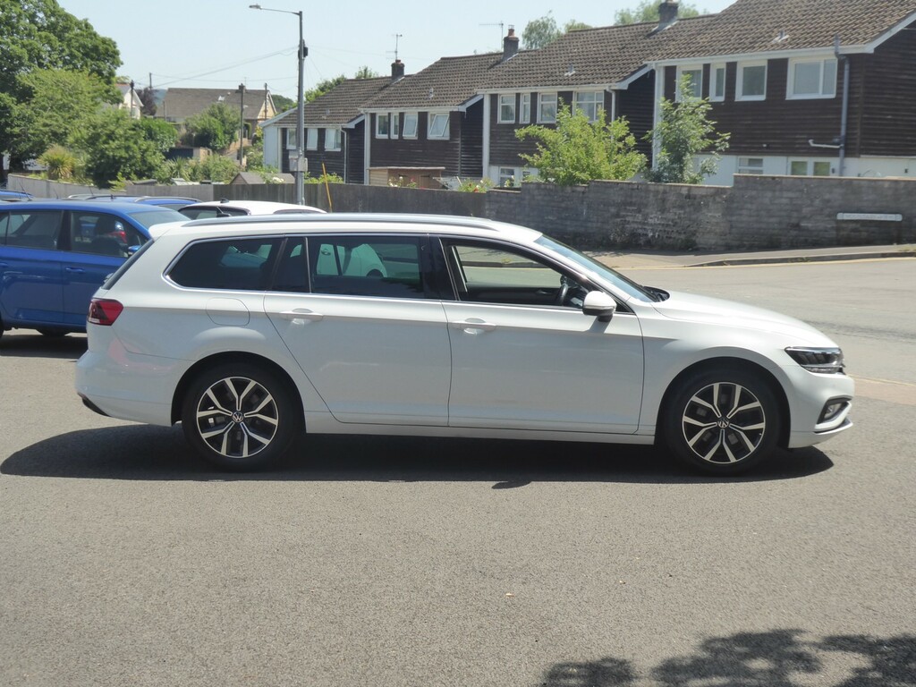 Volkswagen Passat Estate 1.5 Tsi Evo Sel Dsg Estate 2023 DF72MWP White #6