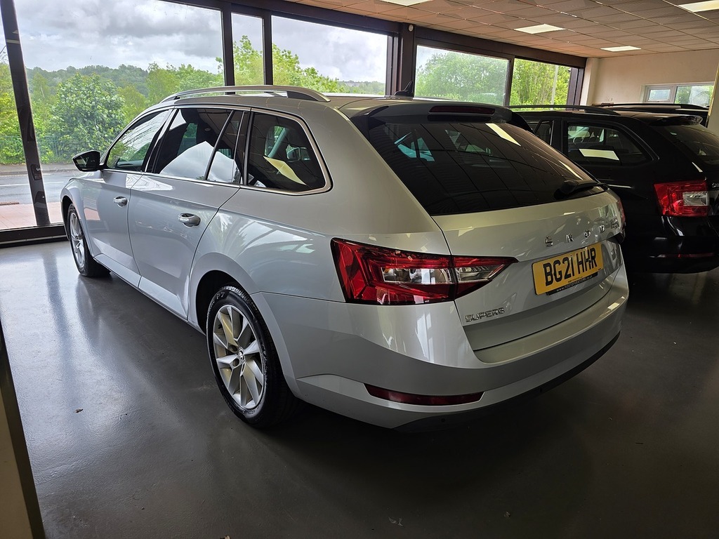 Skoda Superb Tdi Se Technology Silver #3