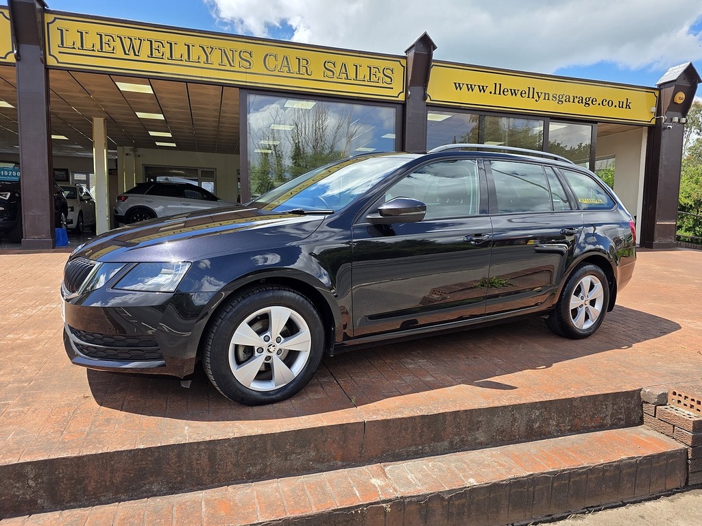 Skoda Octavia Tsi S Black